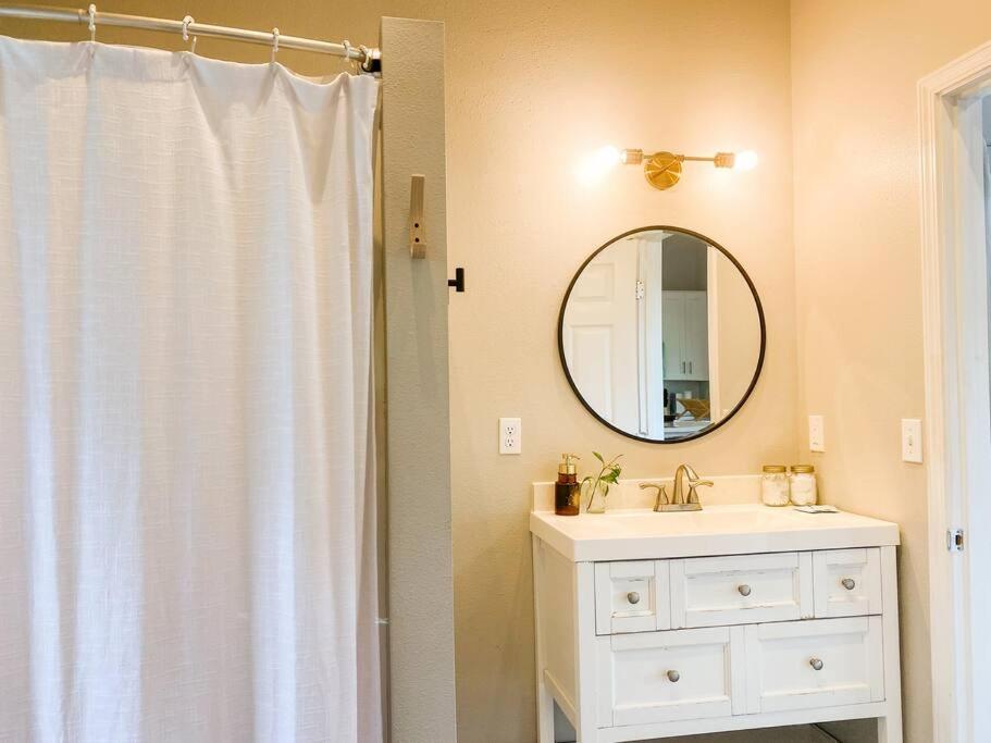 Hibiscus Hale, Full Kitchen, King Bed, Parking Keaau Exterior foto