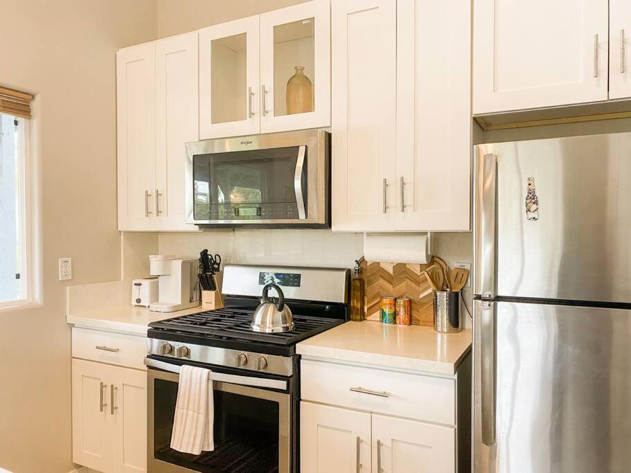 Hibiscus Hale, Full Kitchen, King Bed, Parking Keaau Exterior foto