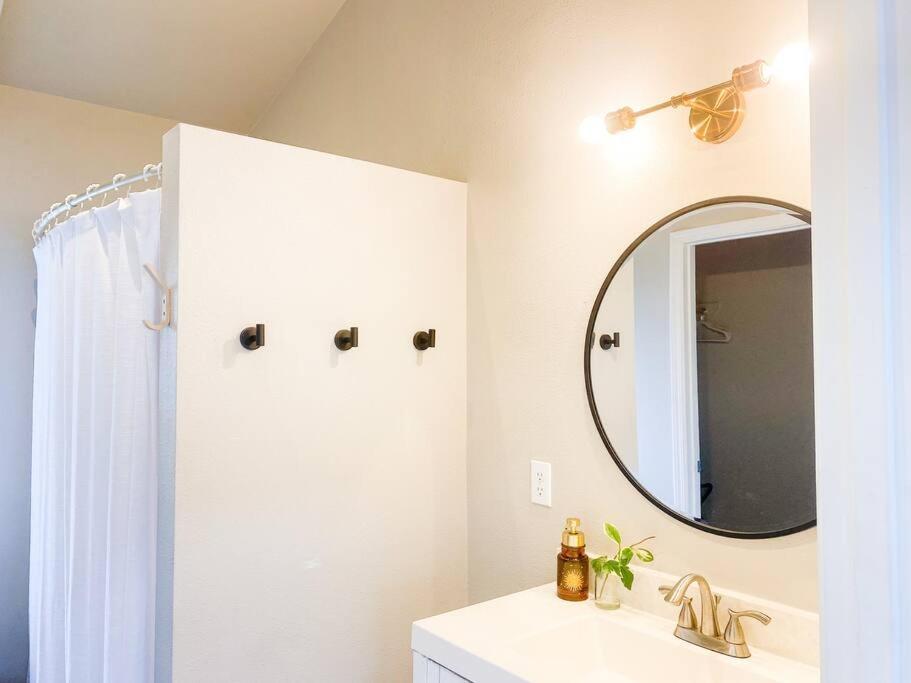 Hibiscus Hale, Full Kitchen, King Bed, Parking Keaau Exterior foto